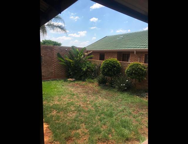2 BEDROOM PROPERTY TO RENT IN GARSFONTEIN